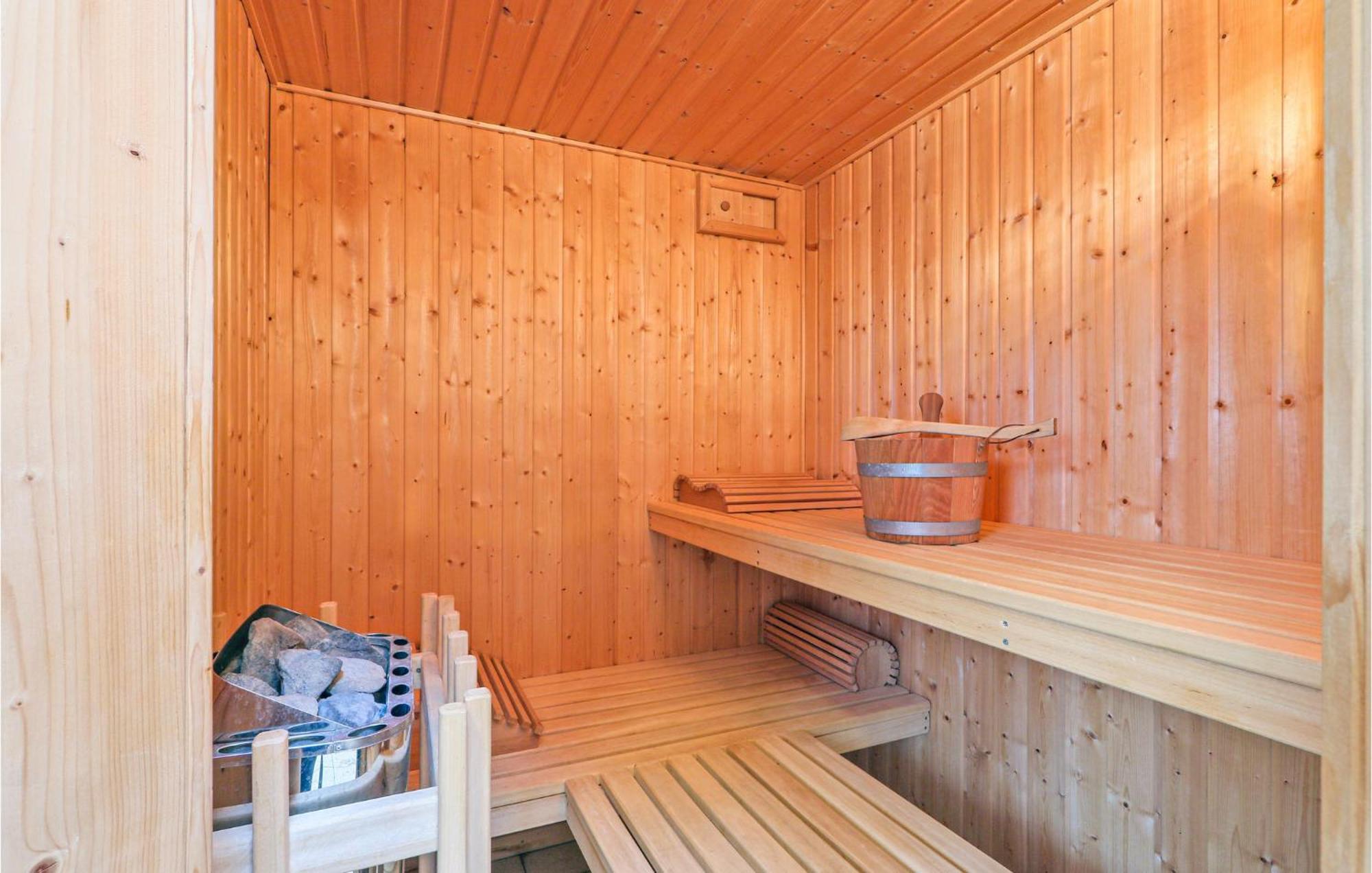 Nice Home In Rechlin With Sauna Eksteriør billede